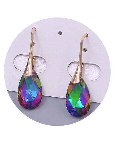 Сережки XР. Позолота 18К. Камені: Swarovski кольору хамелеон. Довжина: 30 мм. Ширина: 9 мм.