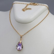 Набір ХР. Сережки та кулон на ланцюжку зі Swarovski бузкового кольору. Мед. золото 18К Ланцюжок: 40-45 см. Сережки: 35 мм.
