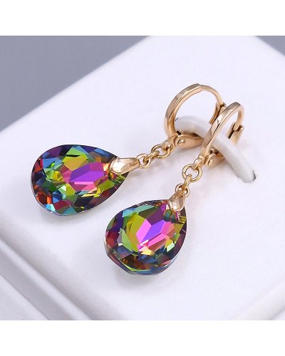 Набір ХР. Сережки та кулон на ланцюжку зі Swarovski кольору хамелеон. Мед. золото 18К Ланцюжок: 40-45 см. Сережки: 35 мм.