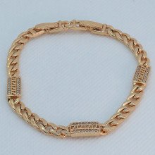 Браслет ХР. Позолота 18К. Камені: білий циркон. Довжина: 17-19 см. Ширина: 6 мм.