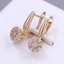 Сережки ХР. Позолота 18К. Камені: білий циркон. Довжина: 19 мм. Ширина: 8 мм.