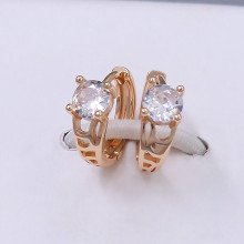 Сережки ХР. Позолота 18К. Камені: білий циркон. Діаметр: 12 мм. Ширина: 4 мм.