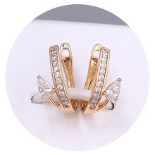 Сережки ХР. Позолота 18К. Камені: циркон. Довжина: 16 мм. Ширина: 6 мм.
