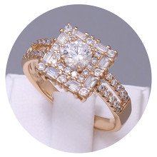 Каблучка XР. Позолота 18К. Камені: циркон. Є: 19р