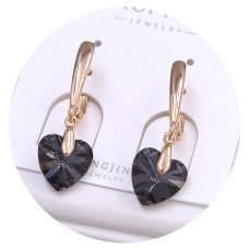 Сережки XР. Позолота 18К. Камені: Swarovski чорного кольору. Довжина: 30 мм. Ширина: 10 мм.