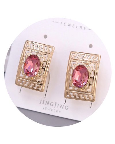 Сережки XР. Позолота 18К. Камені: Swarovski рожевого кольору. Довжина: 19 мм. Ширина: 11 мм.