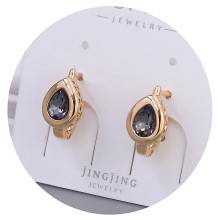 Сережки XР. Позолота 18К. Камені: Swarovski. Довжина: 17 мм. Ширина: 8 мм.