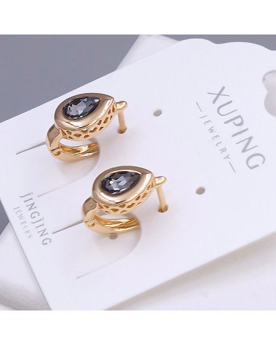 Сережки XР. Позолота 18К. Камені: Swarovski. Довжина: 17 мм. Ширина: 8 мм.