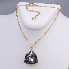 Кулон на ланцюжку XР. Позолота 18К. Камені: Swarovski. Діаметр кулона: 18 мм Довжина ланцюжка: 40-45 мм