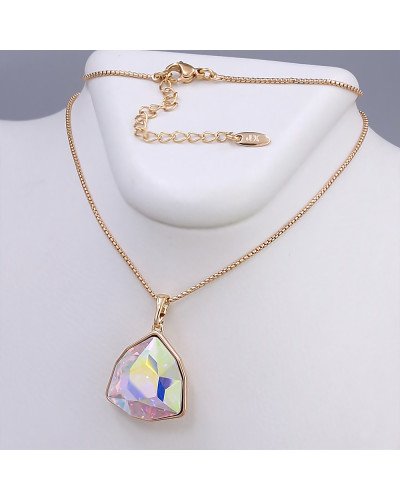 Кулон на ланцюжку XР. Позолота 18К. Камені: Swarovski. Діаметр кулона: 18 мм Довжина ланцюжка: 39.5-44.5 мм