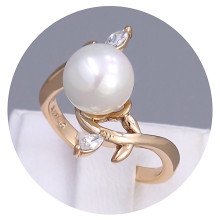 Каблучка XР. Позолота 18К. Камені: білий циркон та перли. Є: 16р 17р