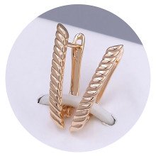 Сережки ХР M&L. Позолота 18К. Довжина: 24 мм. Ширина: 3 мм.