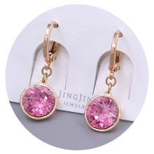 Сережки XР. Позолота 18К. Камені: Swarovski рожевого кольору. Довжина: 26 мм. Ширина: 10 мм.
