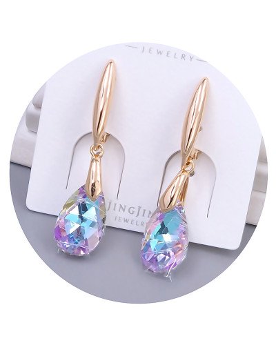 Сережки XР. Позолота 18К. Камені: Swarovski хамелеон. Довжина: 39 мм. Ширина: 9 мм.