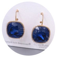 Сережки XР. Позолота 18К. Камені: Swarovski синього кольору. Довжина: 19 мм. Ширина: 13 мм.