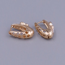 Сережки XР. Позолота 18К. Swarovski бензинового кольору. Довжина: 18 мм. Ширина: 6 мм.