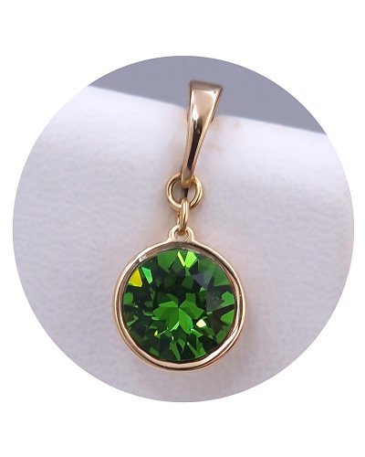 Кулон XР. Позолота 18К. Камені: Swarovski зеленого кольору. Довжина: 17 мм. Ширина: 10 мм.
