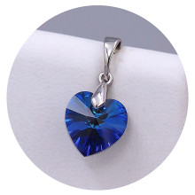 Кулон ХР. Родій. Камені: Swarovski блакитний хамелеон. Довжина: 19 мм. Ширина: 10 мм.