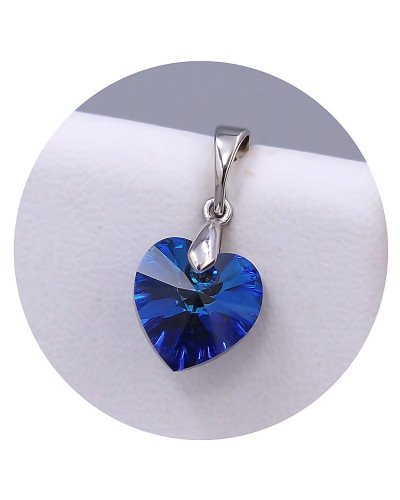Кулон ХР. Родій. Камені: Swarovski блакитний хамелеон. Довжина: 19 мм. Ширина: 10 мм.