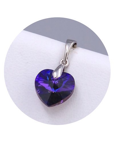 Кулон ХР. Родій. Камені: Swarovski фіолетовий хамелеон. Довжина: 19 мм. Ширина: 10 мм.