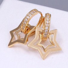 Сережки ХР. Позолота 18К. Камені: білий циркон. Довжина: 23 мм. Ширина: 18 мм.