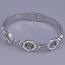 Жорсткий браслет Stainless Steel. Сталь. Родій. Камені: білий циркон. Діаметр: 65 мм