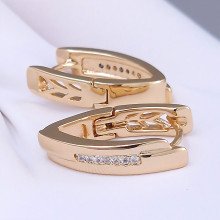 Сережки ХР. Позолота 18К. Камені: білий циркон. Довжина: 19 мм. Ширина: 4 мм.