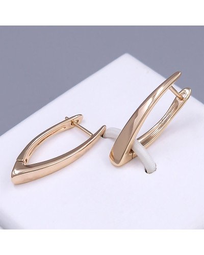 Сережки ХР. Позолота 18К. Довжина: 27 мм. Ширина: 4 мм.