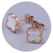 Сережки-гвоздики Stainless Steel з білою емаллю. Сталь. Позолота ЧВ. Довжина: 14 мм. Ширина: 8 мм.