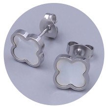 Сережки-гвоздики Stainless Steel з білою емаллю. Сталь. Родій. Довжина: 14 мм. Ширина: 8 мм.