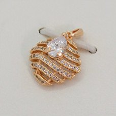 Кулон XР. Позолота 18К. Камені: циркон. Довжина: 23 мм. Ширина: 18 мм.