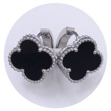 Сережки Stainless Steel із чорною емаллю. Сталь. Родій. Діаметр: 13 мм. Ширина: 16 мм.