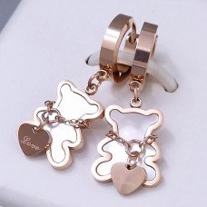 Сережки Stainless Steel з білою емаллю. Сталь. Позолота ЧВ. Довжина: 32 мм. Ширина: 13 мм.