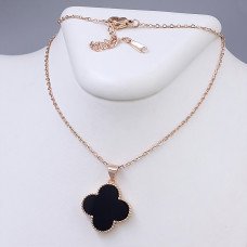 Ланцюжок із кулоном Stainless Steel із чорною емаллю. Сталь. Позолота ЧВ. Довжина ланцюжка: 40-45 см.