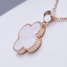 Ланцюжок з кулоном Stainless Steel з білою емаллю. Сталь. Позолота ЧВ. Довжина ланцюжка: 40-45 см.