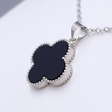 Ланцюжок з кулоном Stainless Steel із чорною емаллю. Сталь. Родій. Довжина ланцюжка: 40-45 см.