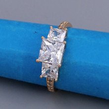 Каблучка XР. Позолота 18К. Камені: білий циркон. Є: 20р