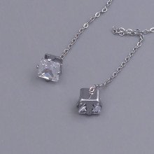 Сережки-протяжки Stainless Steel. Сталь. Родій. Камінь: білий циркон. Довжина: 83 мм