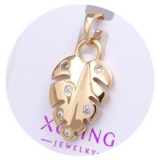 Кулон XР. Позолота 18К. Камені: білий циркон. Довжина: 25 мм. Ширина: 12 мм.