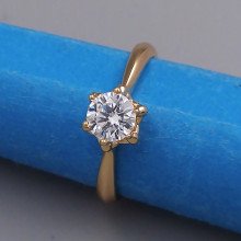 Каблучка XР. Позолота 18К. Камені: білий циркон. Є: 16р 17р 18р