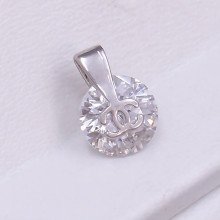 Кулон XР. Родій. Камені: циркон. Довжина: 15 мм. Ширина: 10 мм.