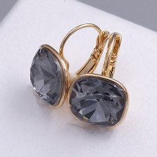 Сережки XР. Позолота 18К. Камені: Swarovski. Довжина: 19 мм. Ширина: 14 мм.