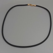 Каучуковий шнурок XР. Мед. золото ЧВ. Довжина: 45-45.5 см. Ширина: 2 мм.