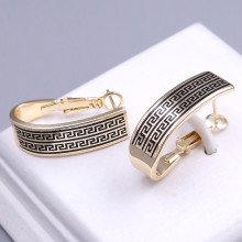 Сережки TSATSA. Під золото 18К. Довжина: 26 мм. Ширина: 8 мм.