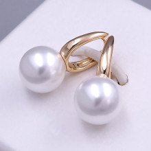 Сережки XР з перлами. Позолота 18К. Довжина: 24 мм. Ширина: 12 мм.