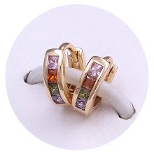 Сережки ХР. Позолота 18К. Камені: циркон. Діаметр: 10 мм. Ширина: 3 мм.