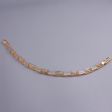 Браслет ХР. Позолота 18К. Камені: білий циркон. Довжина: 18-20 см. Ширина: 6 мм.
