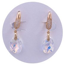 Сережки XР із Swarovski бензинового кольору. Мед. золото 18К. Довжина: 34 мм. Ширина: 10 мм.