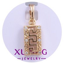 Кулон XР. Мед. золото 18К. Камені білого кольору. Довжина: 22 мм. Ширина: 8 мм.