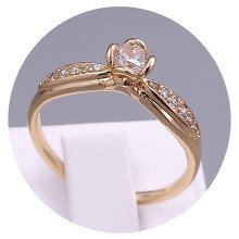 Каблучка XР. Мед. золото 18К. Камені білого кольору. Є: Есть: 16р 17р 18р 19р 20р